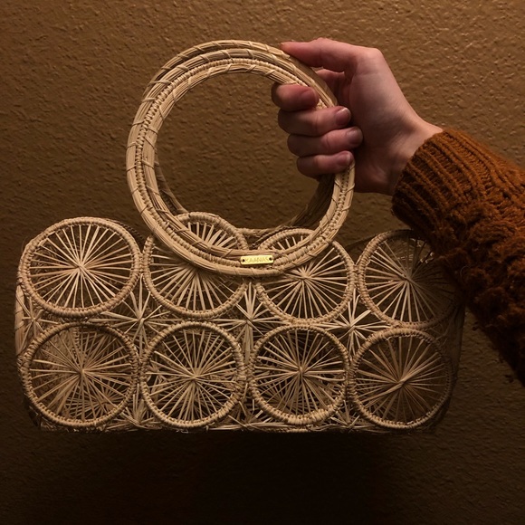 Kaanas Handbags - KAANAS STRAW PURSE GREAT CONDITION